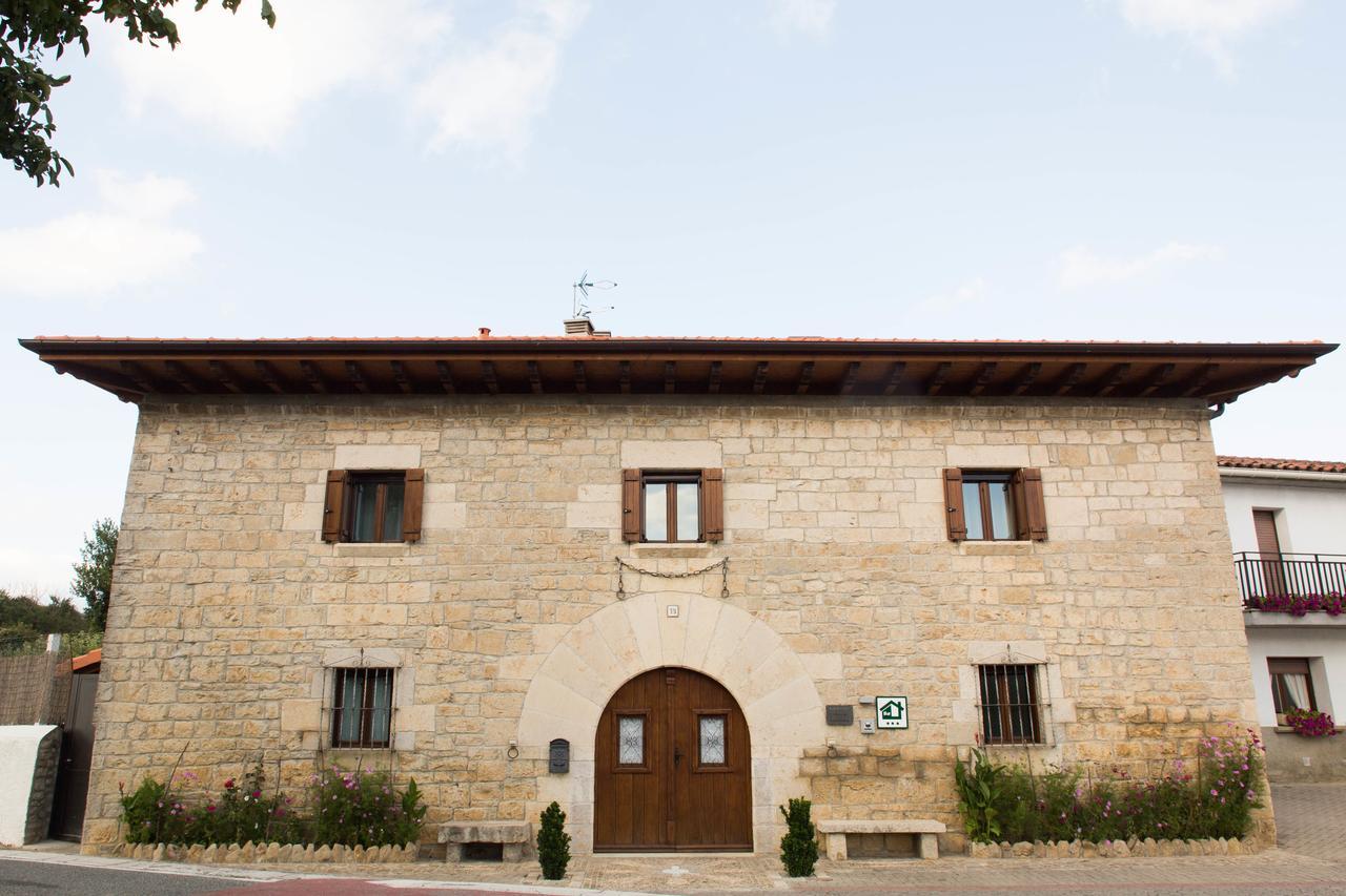 בית הארחה Asiáin 	Casa De La Cadena מראה חיצוני תמונה
